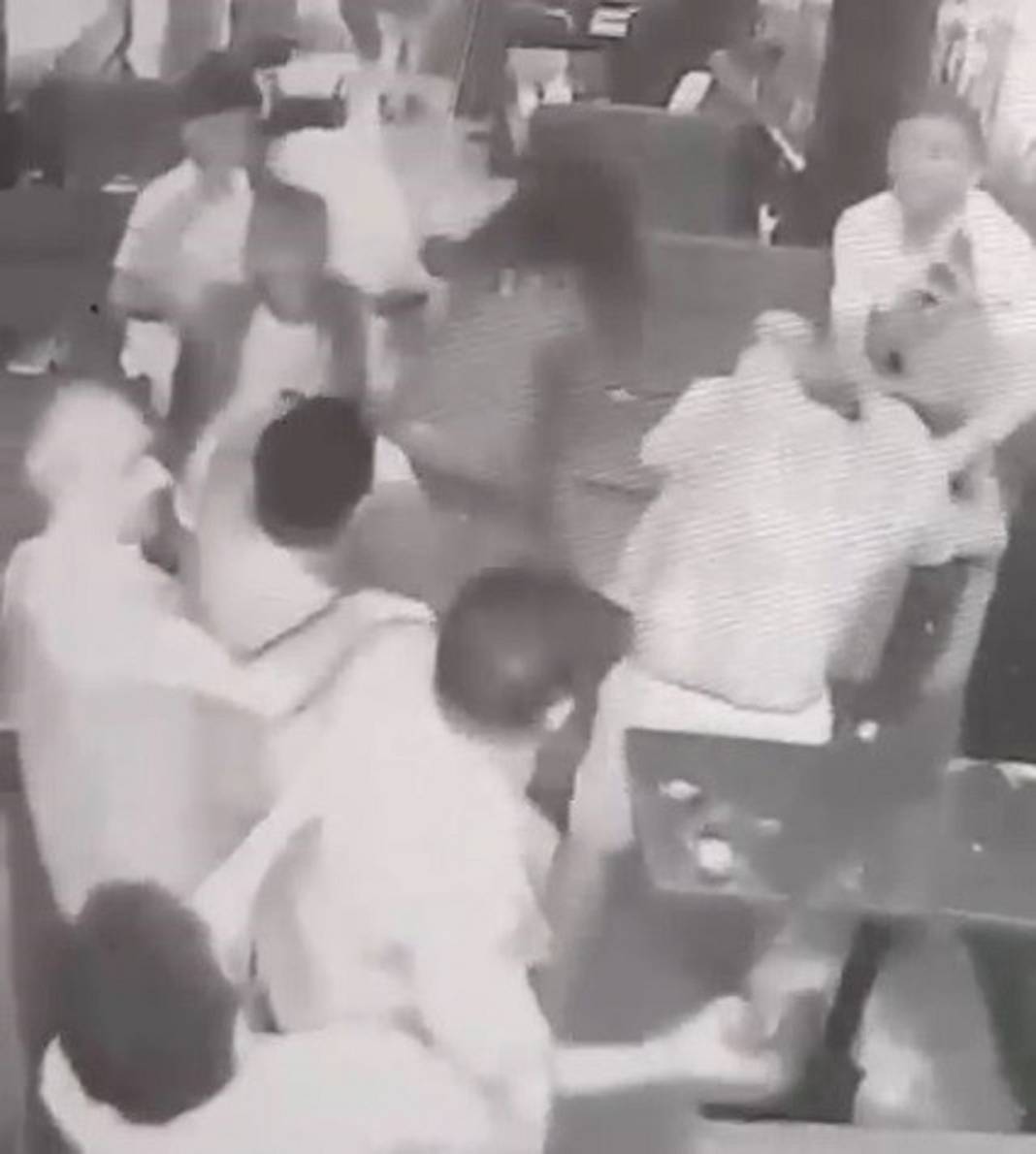 Eğlence mekanında belediye işçisini bıçaklayarak öldürdüler! 3
